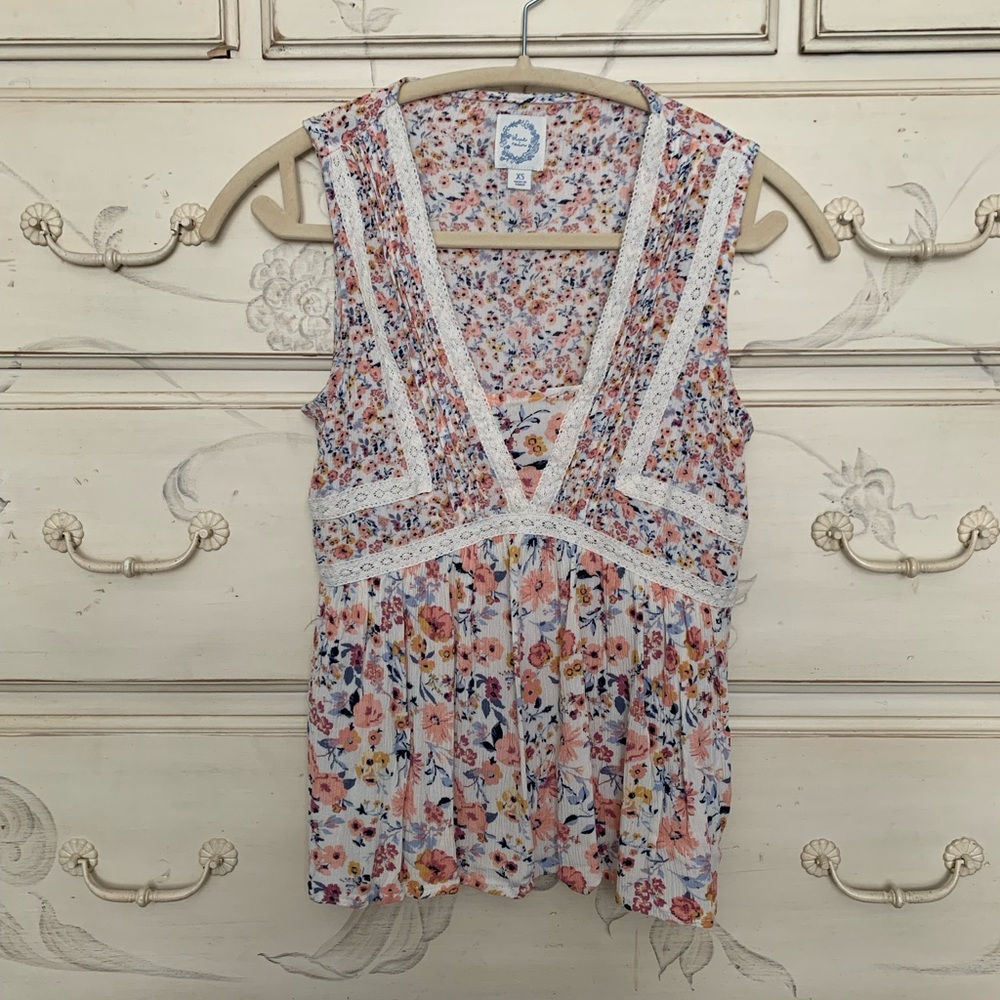 Blue Rain Women’s Sleeveless Blouse